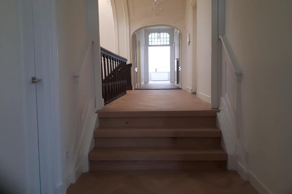 Afbeelding renovatie van parketvloer